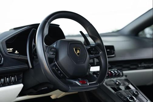2016 Lamborghini Huracan LP610-4