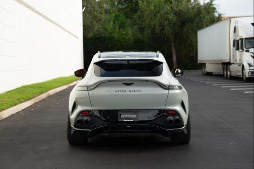2023 Aston Martin DBX 707