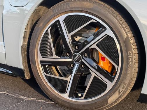 2024 Audi RS e-tron GT quattro