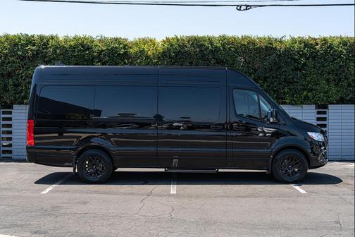 2025 Mercedes-Benz Sprinter 2500 High Roof