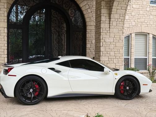 2017 Ferrari 488 GTB Coupe
