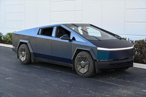2024 Tesla Cybertruck Cyberbeast