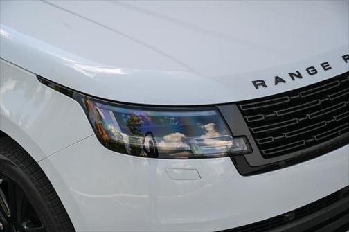 2023 Land Rover Range Rover P530 SE