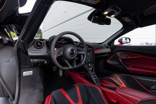 2018 McLaren 720S Base