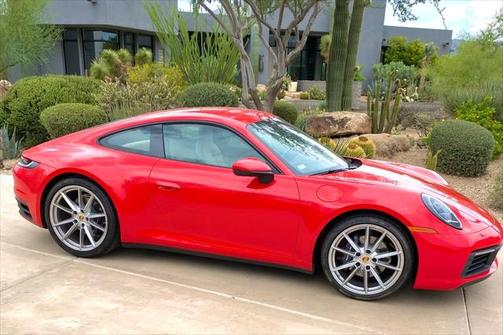 2022 Porsche 911 Carrera