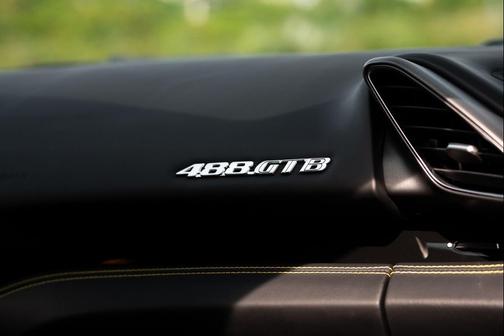 2016 Ferrari 488 GTB Coupe