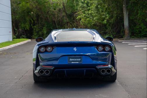 2020 Ferrari 812 Superfast Base