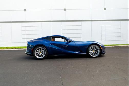 2020 Ferrari 812 Superfast Base