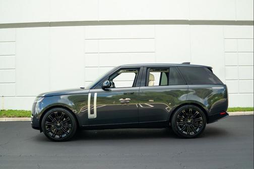 2025 Land Rover Range Rover P530 Autobiography