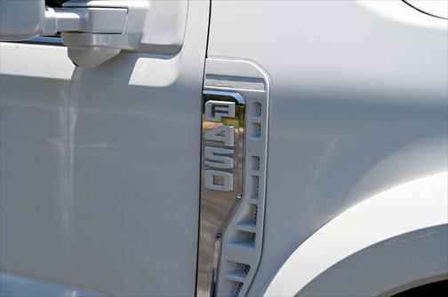 2023 Ford F-450 Platinum