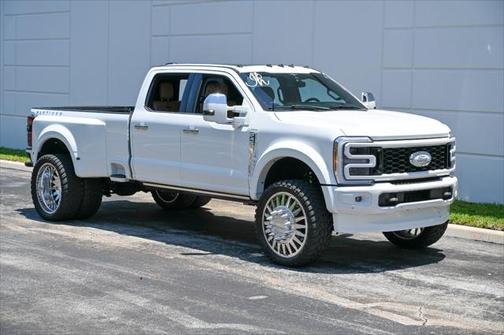 2023 Ford F-450 Platinum