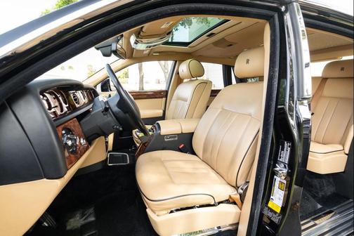 2015 Rolls-Royce Phantom Sedan