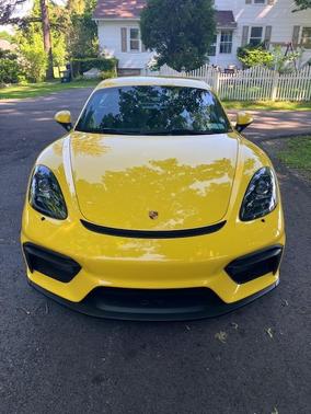 2022 Porsche 718 Cayman GT4