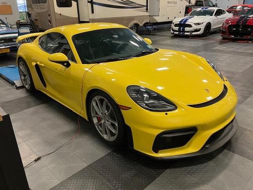2022 Porsche 718 Cayman GT4