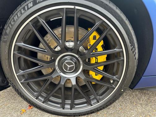 2022 Mercedes-Benz AMG SL 63 Base