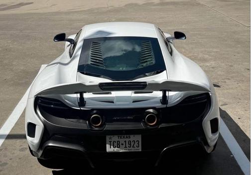 2016 McLaren 675LT Base