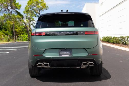 Green 2025 Land Rover Range Rover Sport SE