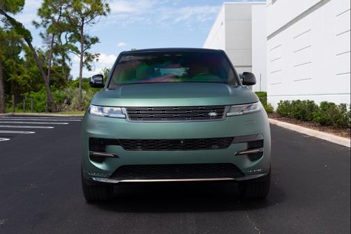 Green 2025 Land Rover Range Rover Sport SE