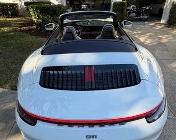 2022 Porsche 911 Carrera