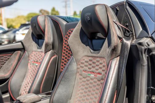 Nero Noctis w/ Satin Wrap 2018 Lamborghini Huracan LP580-2S