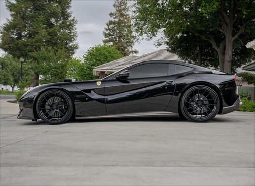 2014 Ferrari F12berlinetta Base