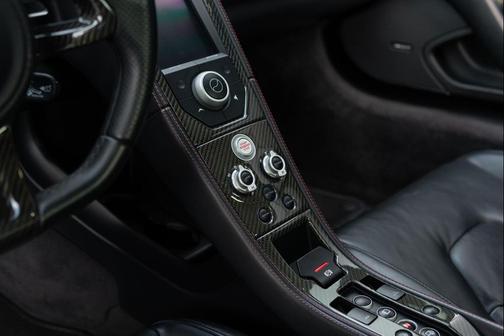 2013 McLaren MP4-12C Base