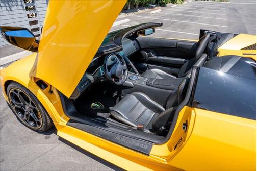 2005 Lamborghini Murcielago Coupe