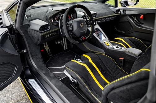 2023 Lamborghini Huracan STO Coupe