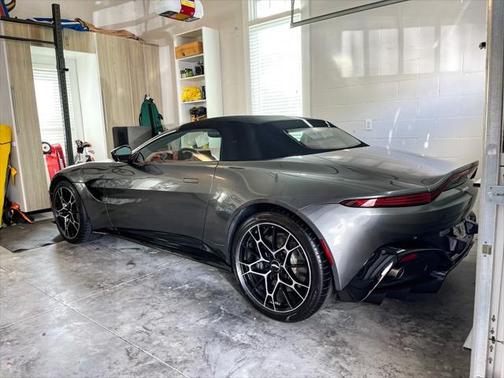 2021 Aston Martin Vantage Roadster