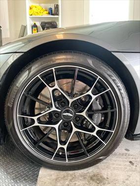 2021 Aston Martin Vantage Roadster