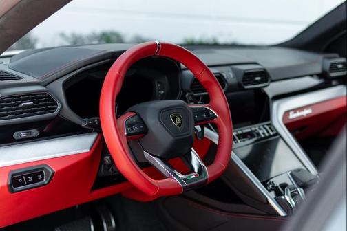 2021 Lamborghini Urus SUV