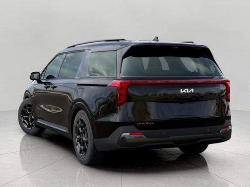 Aurora Black Pearl 2026 Kia Carnival SX