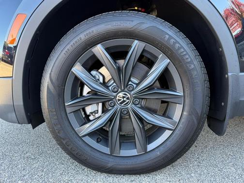 2024 Volkswagen Tiguan 2.0T SE 4MOTION