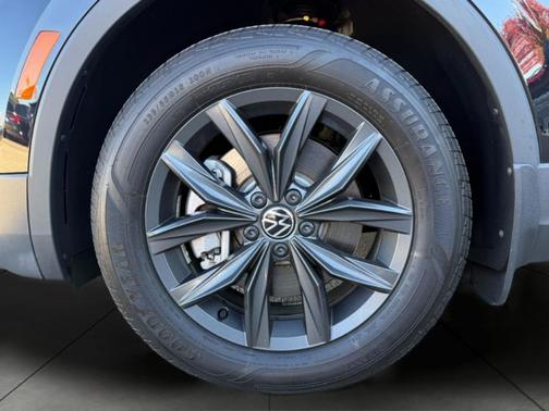 2024 Volkswagen Tiguan 2.0T SE 4MOTION