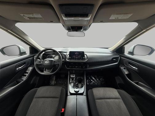 Brilliant Silver Metallic 2025 Nissan Rogue SV