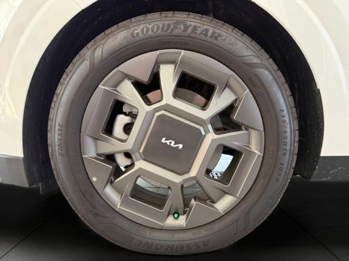 2025 Kia Carnival SX