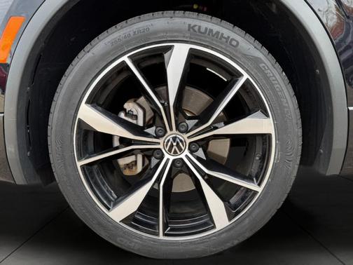 2022 Volkswagen Tiguan 2.0T SEL R-Line 4MOTION