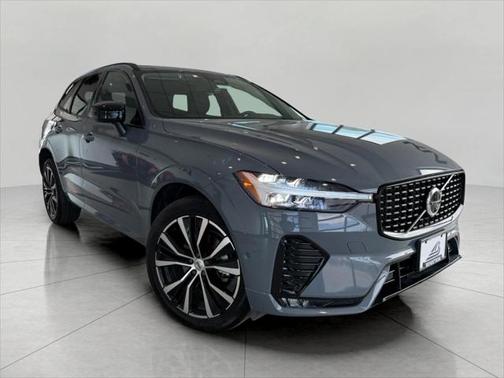 2023 Volvo XC60 B5 Plus Dark Theme