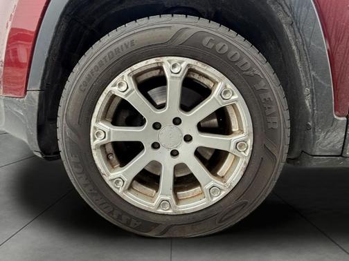 2015 Jeep Cherokee Sport