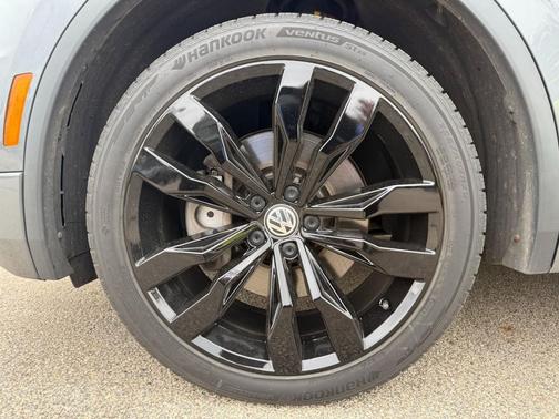 2021 Volkswagen Tiguan 2.0T SE R-Line Black 4MOTION