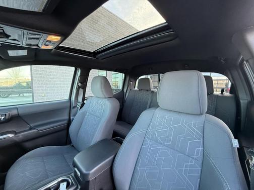 2011 Chrysler Town & Country Limited