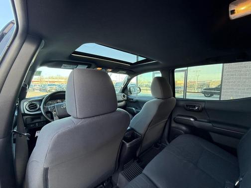 2011 Chrysler Town & Country Limited