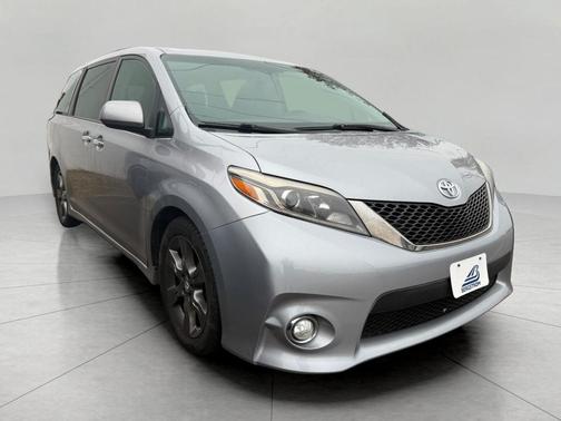 2016 Toyota Sienna SE