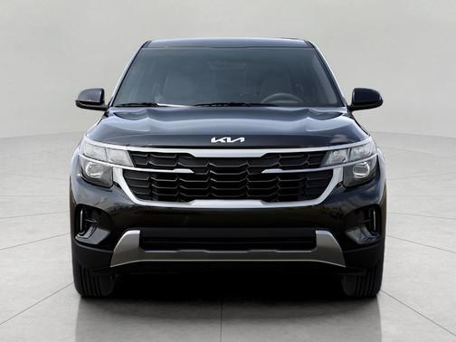 Fusion Black 2026 Kia Seltos LX