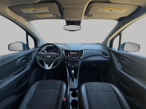 Pacific Blue Metallic 2020 Chevrolet Trax LT