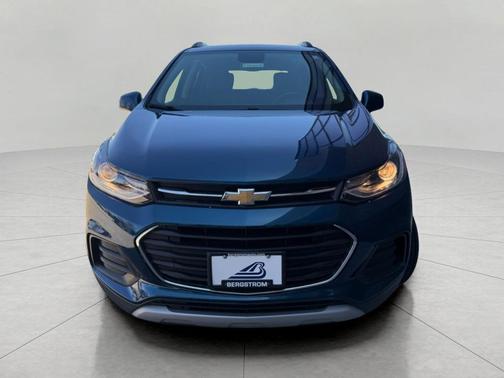 Pacific Blue Metallic 2020 Chevrolet Trax LT