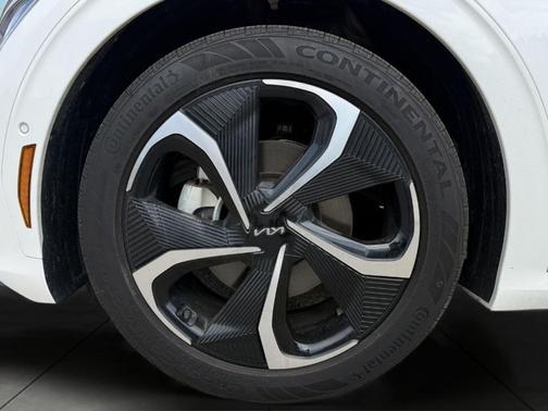 Snow White Pearl 2024 Kia EV6 GT-Line