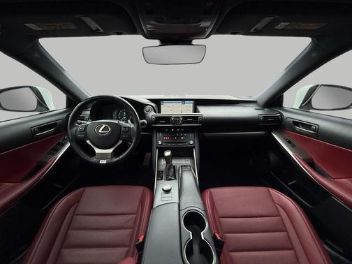 2018 Lexus IS 300 Base