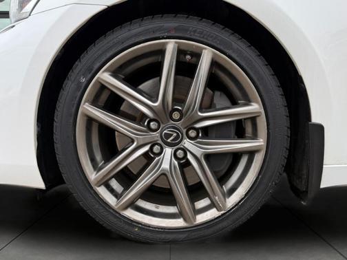 2018 Lexus IS 300 Base