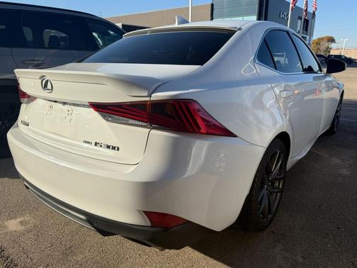 2018 Lexus IS 300 Base